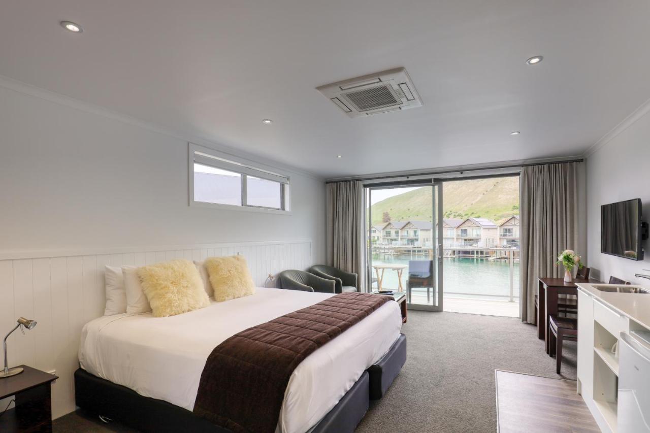 Marsden Lake Resort Central Otago Cromwell Exterior foto A typical hotel room