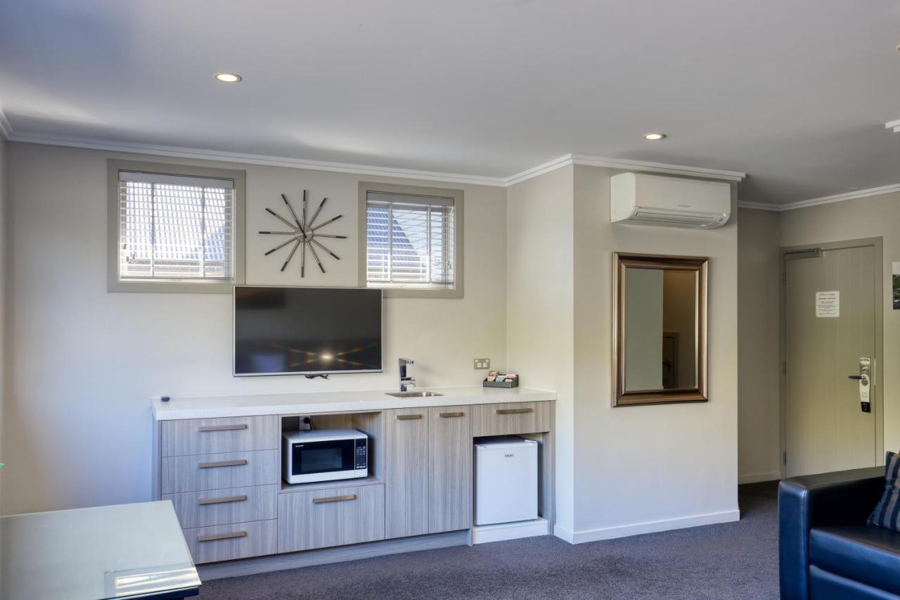 Marsden Lake Resort Central Otago Cromwell Exterior foto A room at the hotel
