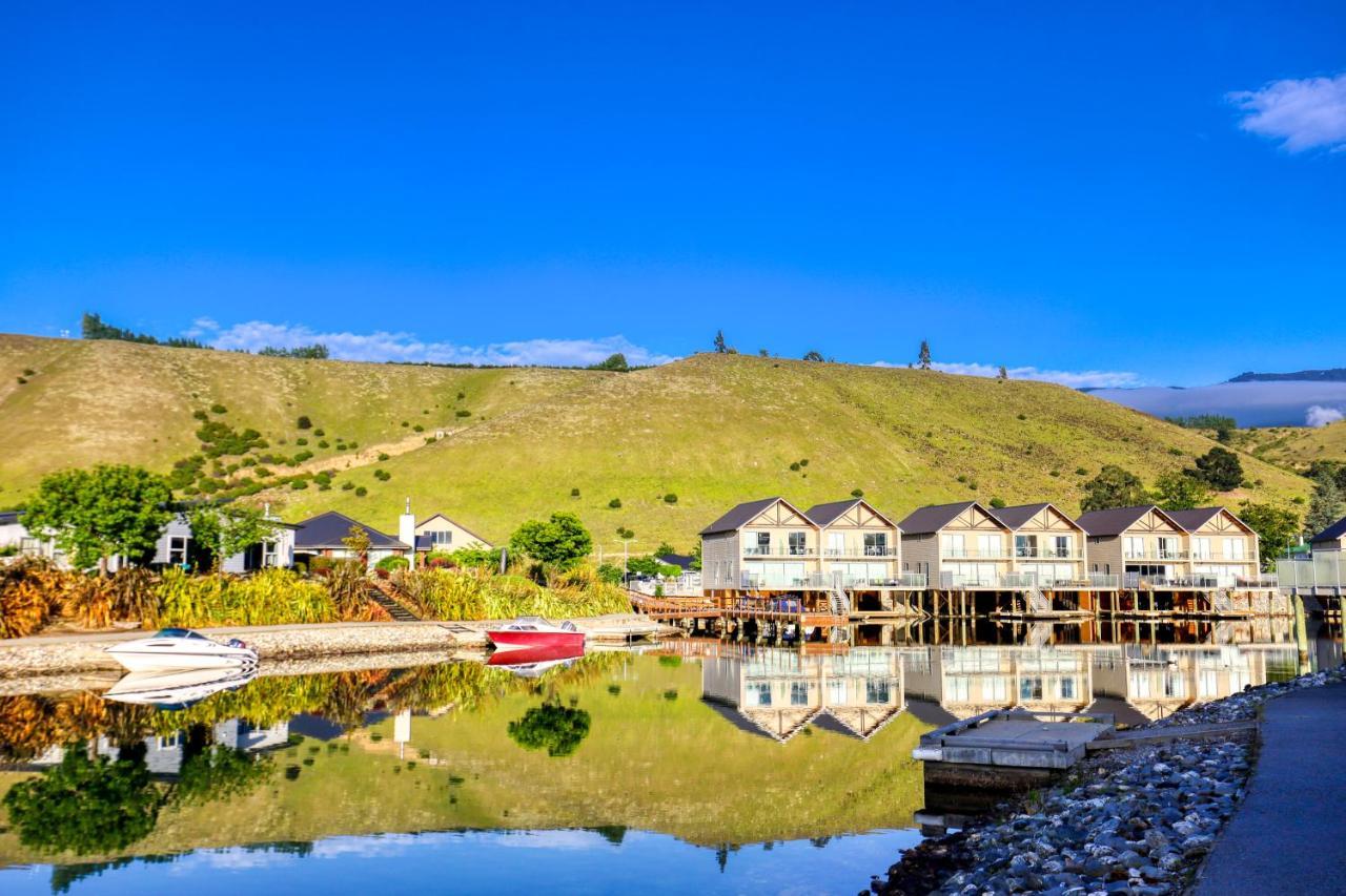 Marsden Lake Resort Central Otago Cromwell Exterior foto The Landing, a residential development in the town centre