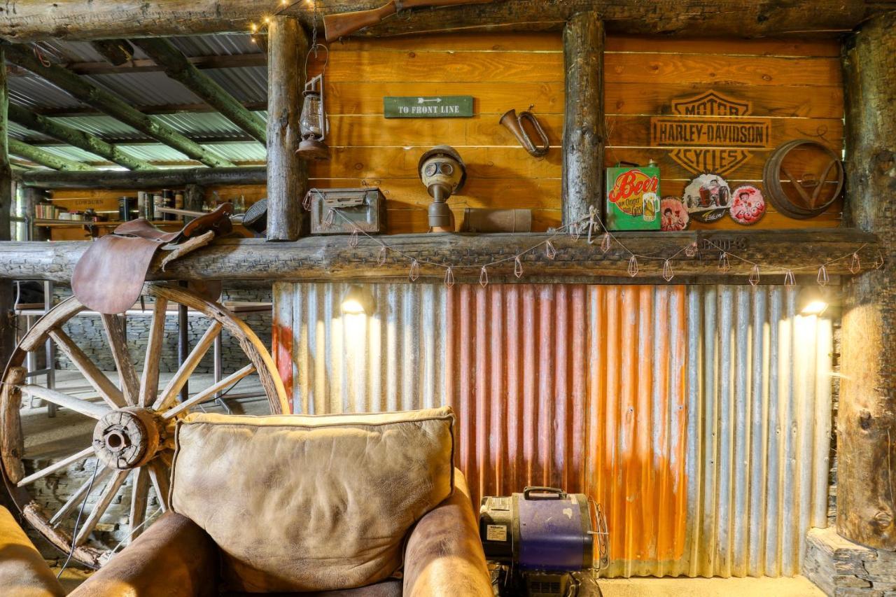 Marsden Lake Resort Central Otago Cromwell Exterior foto The bar at the Old West Trading Post