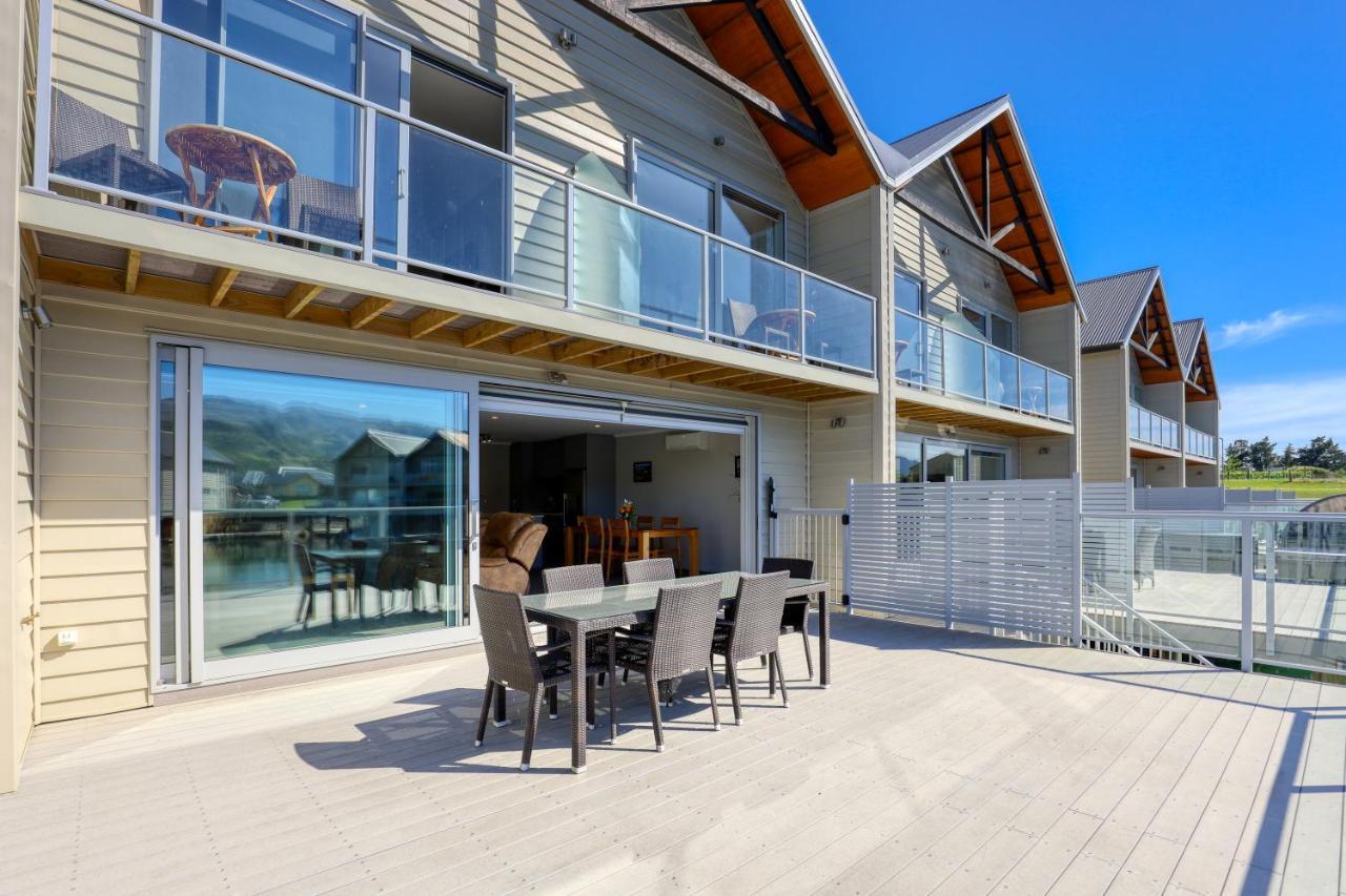 Marsden Lake Resort Central Otago Cromwell Exterior foto A typical apartment at the Jack's Point clubhouse